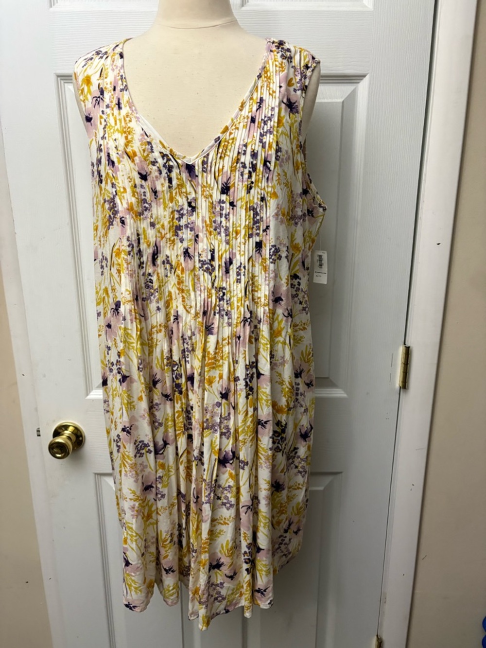 Old Navy Pleated Front Floral Dress Size XL New - Picture 2 of 11